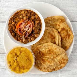 Halwa Puri Chana