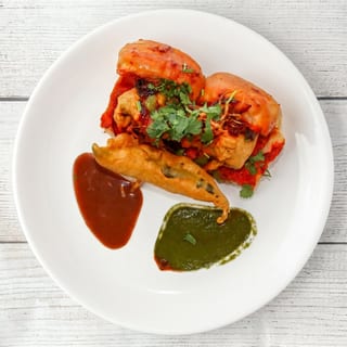 Schezwan Vada Pav
